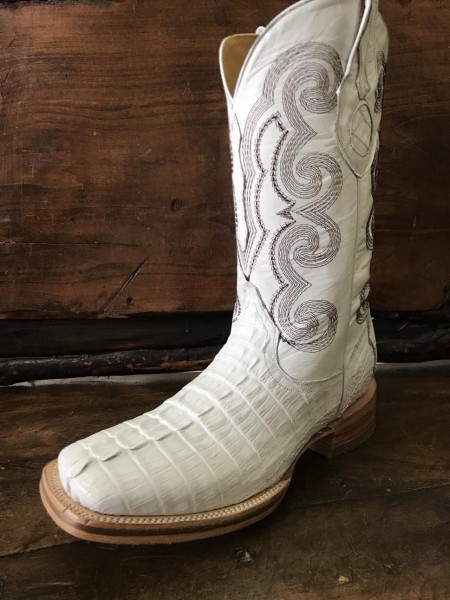 Bota Cola de Cocodrilo Pug