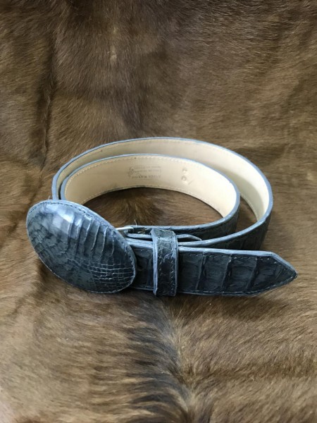 Cinturón de piel de Cocodrilo con hebilla Oval