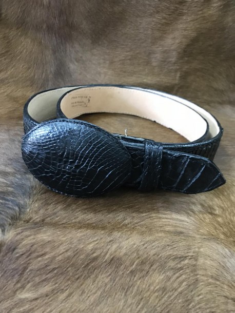 Cinturón de piel de Cocodrilo con hebilla Oval