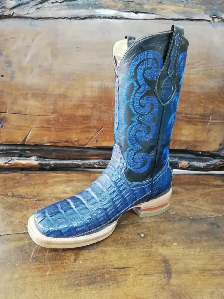 Bota Cola de Cocodrilo Pug