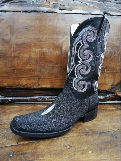 Bota Mantarraya Macho Levis